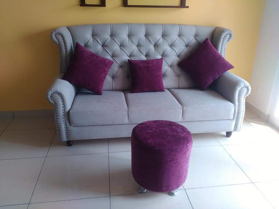 5 Signs It’s Time for a Sofa Upholstery Change